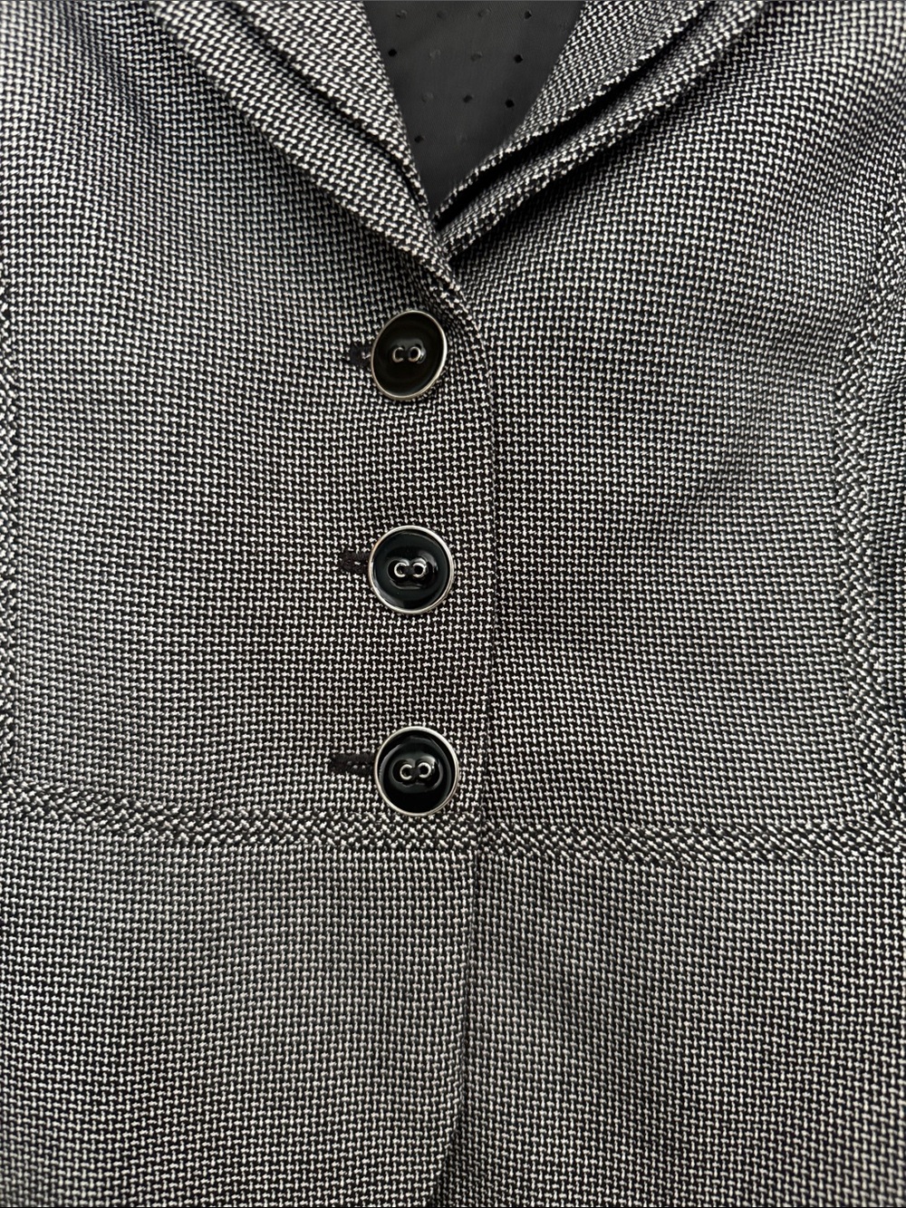 Tailored Women's Gray Blazer Jacket - Classic Workwear - Picture 2 of 6